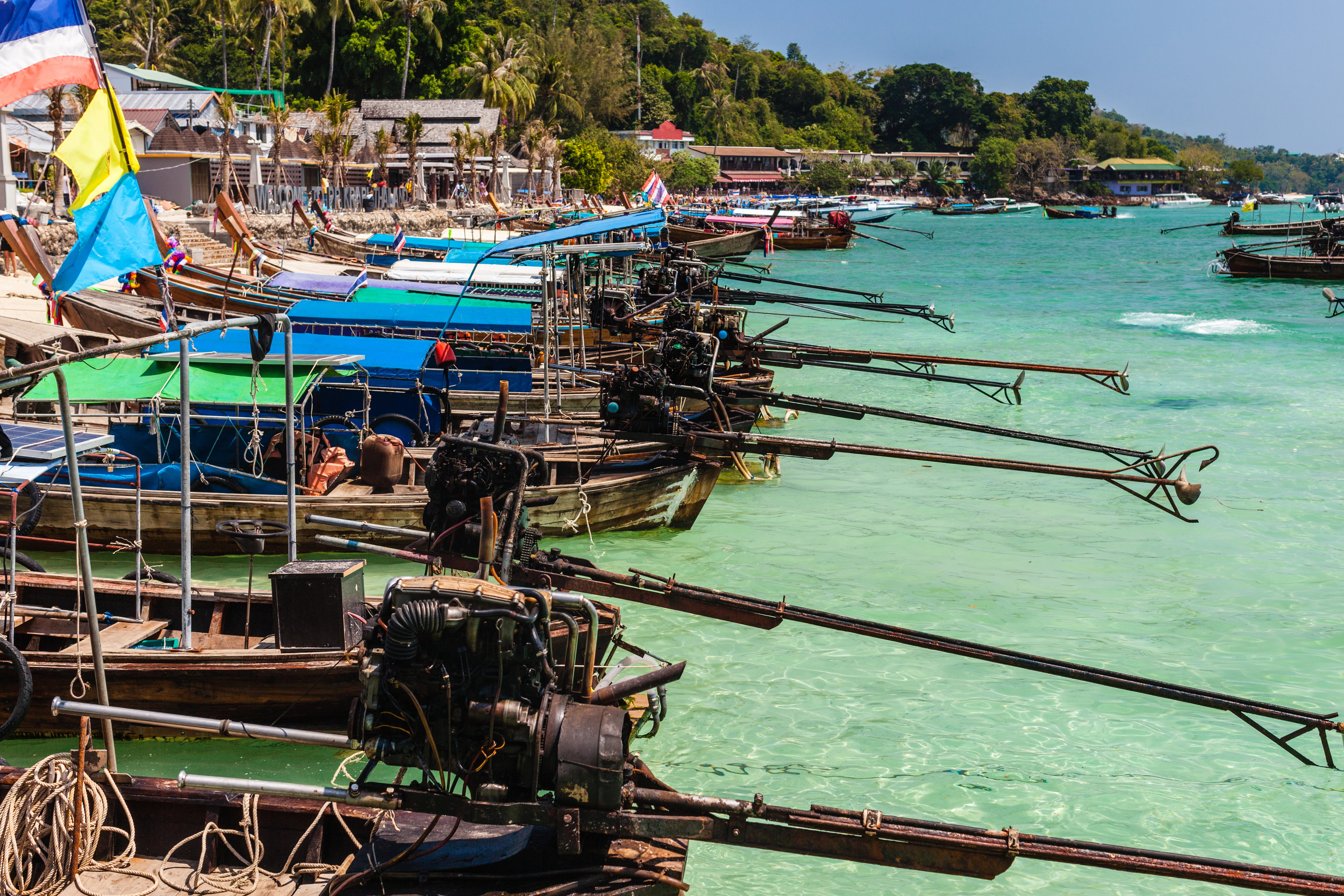 Tajlandia - silniki long tail boat (1).jpg